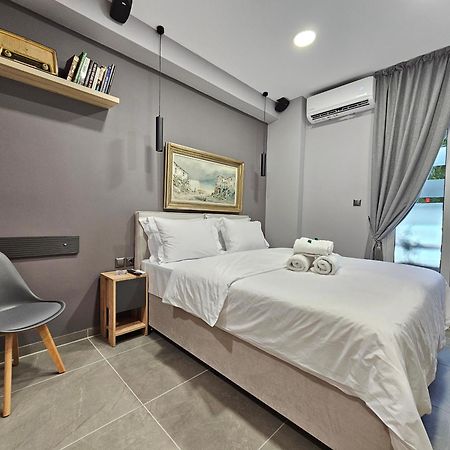 Dione Luxury Business Suite In The Heart Of เอเธนส์ ภายนอก รูปภาพ
