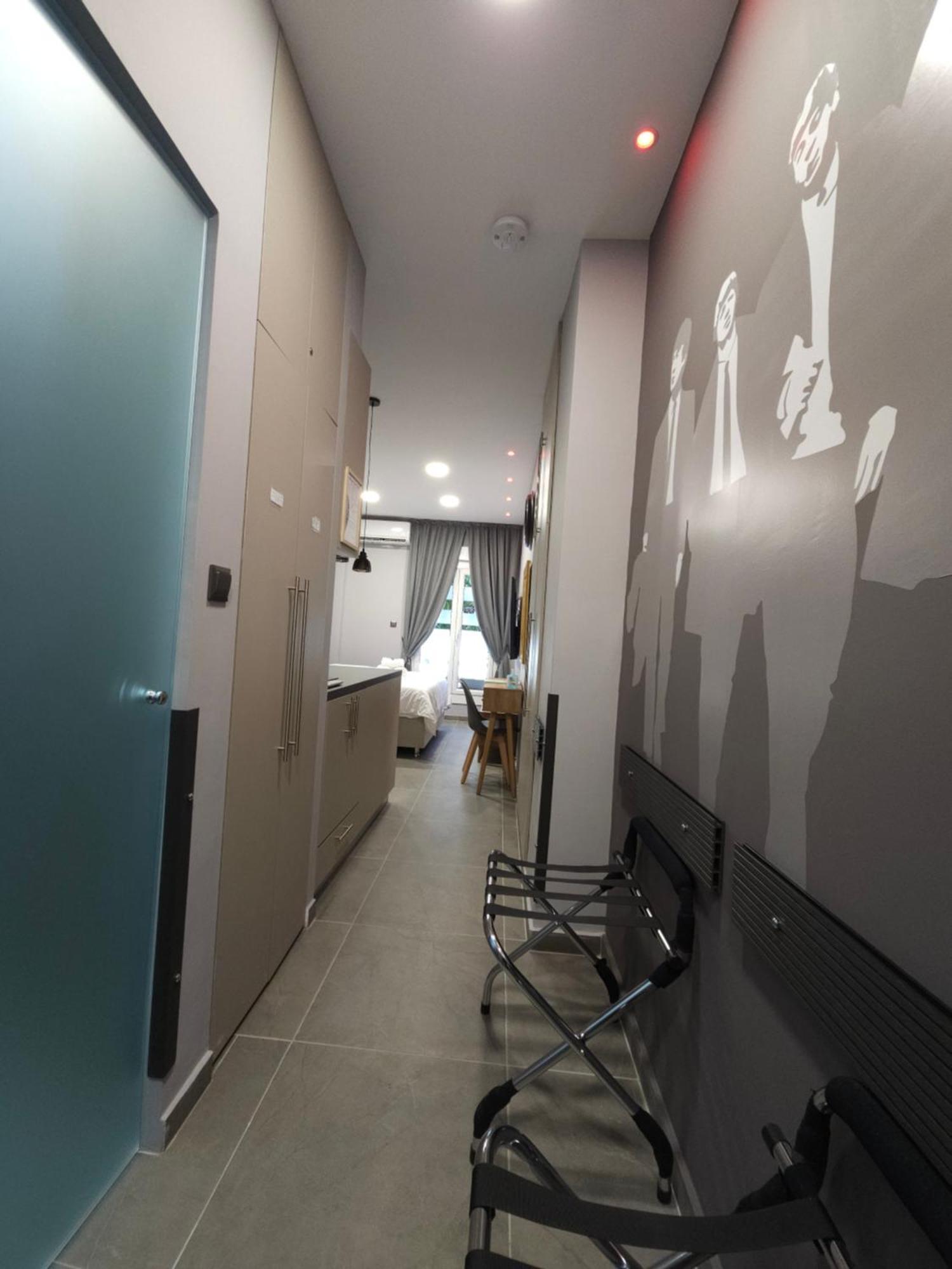 Dione Luxury Business Suite In The Heart Of เอเธนส์ ภายนอก รูปภาพ