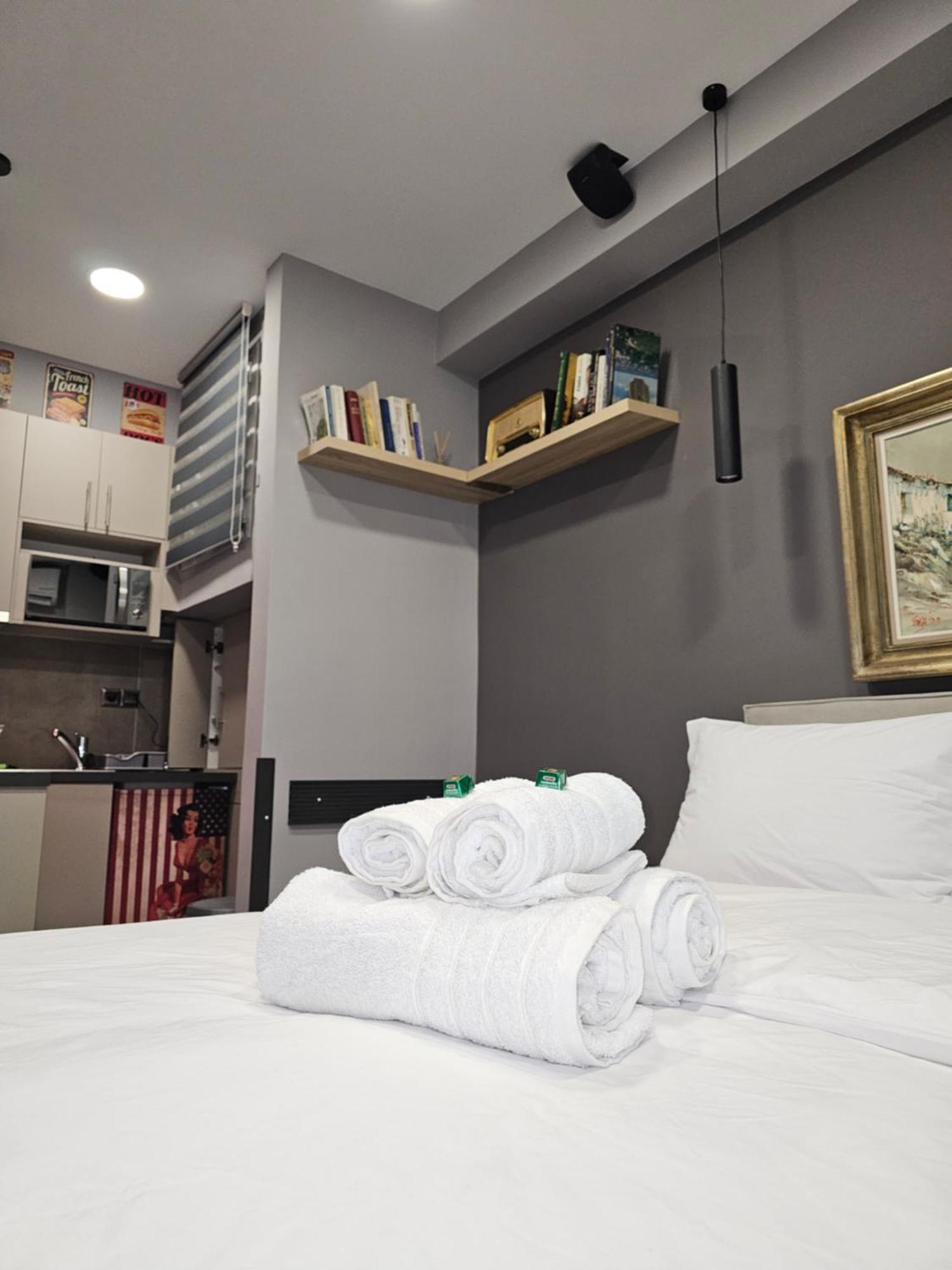 Dione Luxury Business Suite In The Heart Of เอเธนส์ ภายนอก รูปภาพ